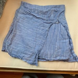J.O.A. Blue Striped Skirt. X-SMALL.